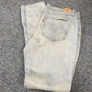 524 Levi’s juniors size 11 M